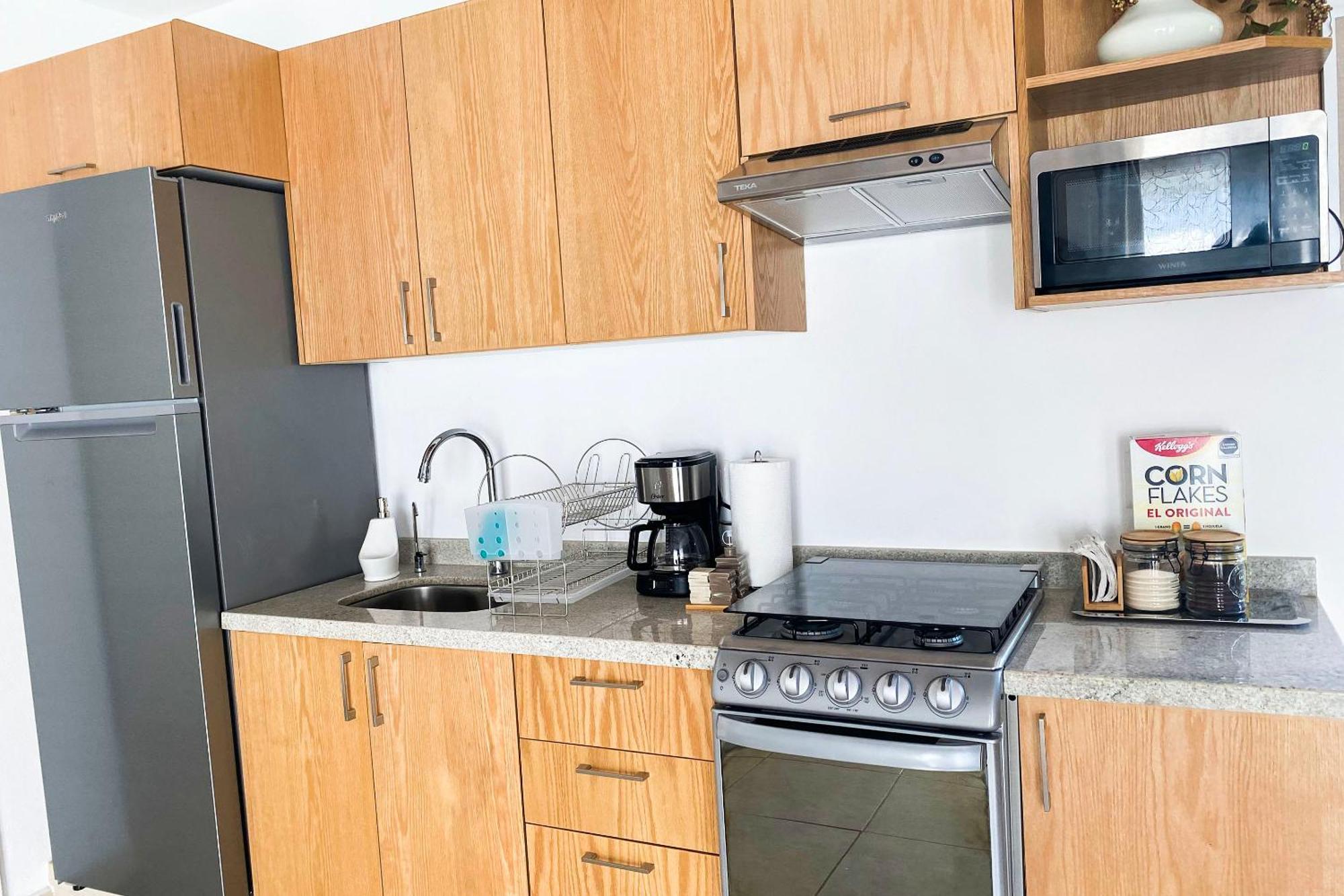Apartment 6 Blocks To Beach, Roof Terrace With Spa Tub & Bbq *