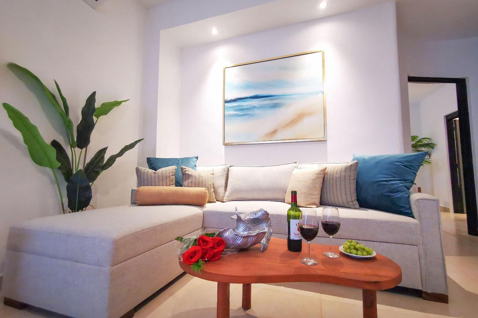 Apartment 6 Blocks To Beach, Roof Terrace With Spa Tub & Bbq *
