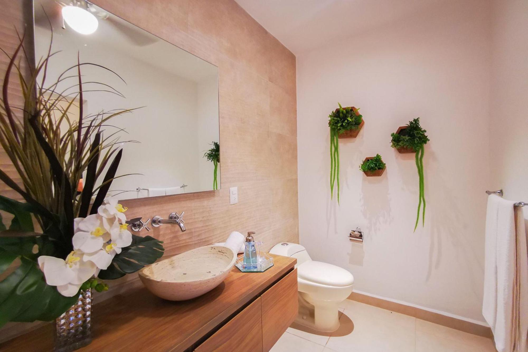 Apartment 6 Blocks To Beach, Roof Terrace With Spa Tub & Bbq Puerto Vallarta