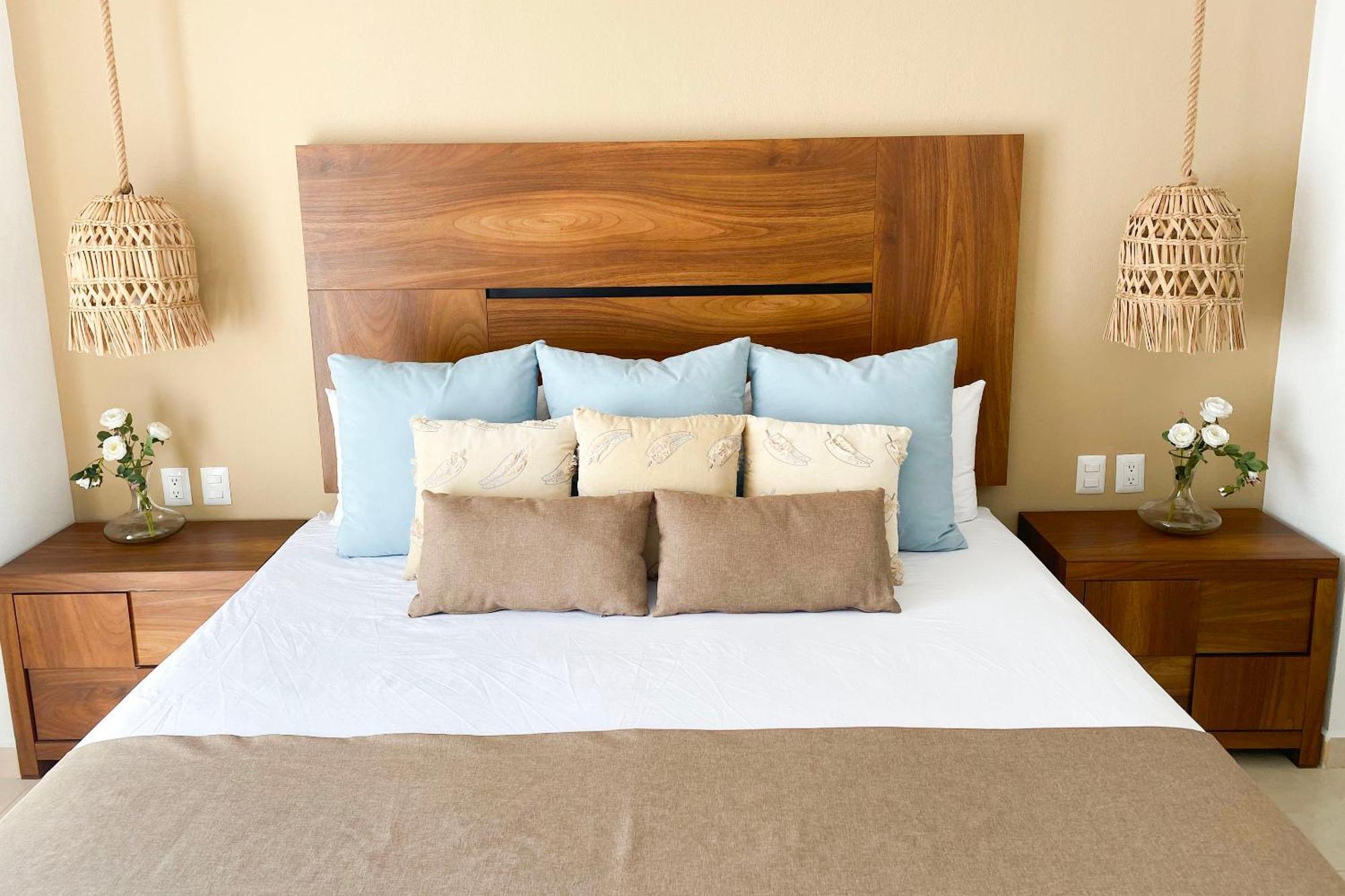Apartment 6 Blocks To Beach, Roof Terrace With Spa Tub & Bbq *
