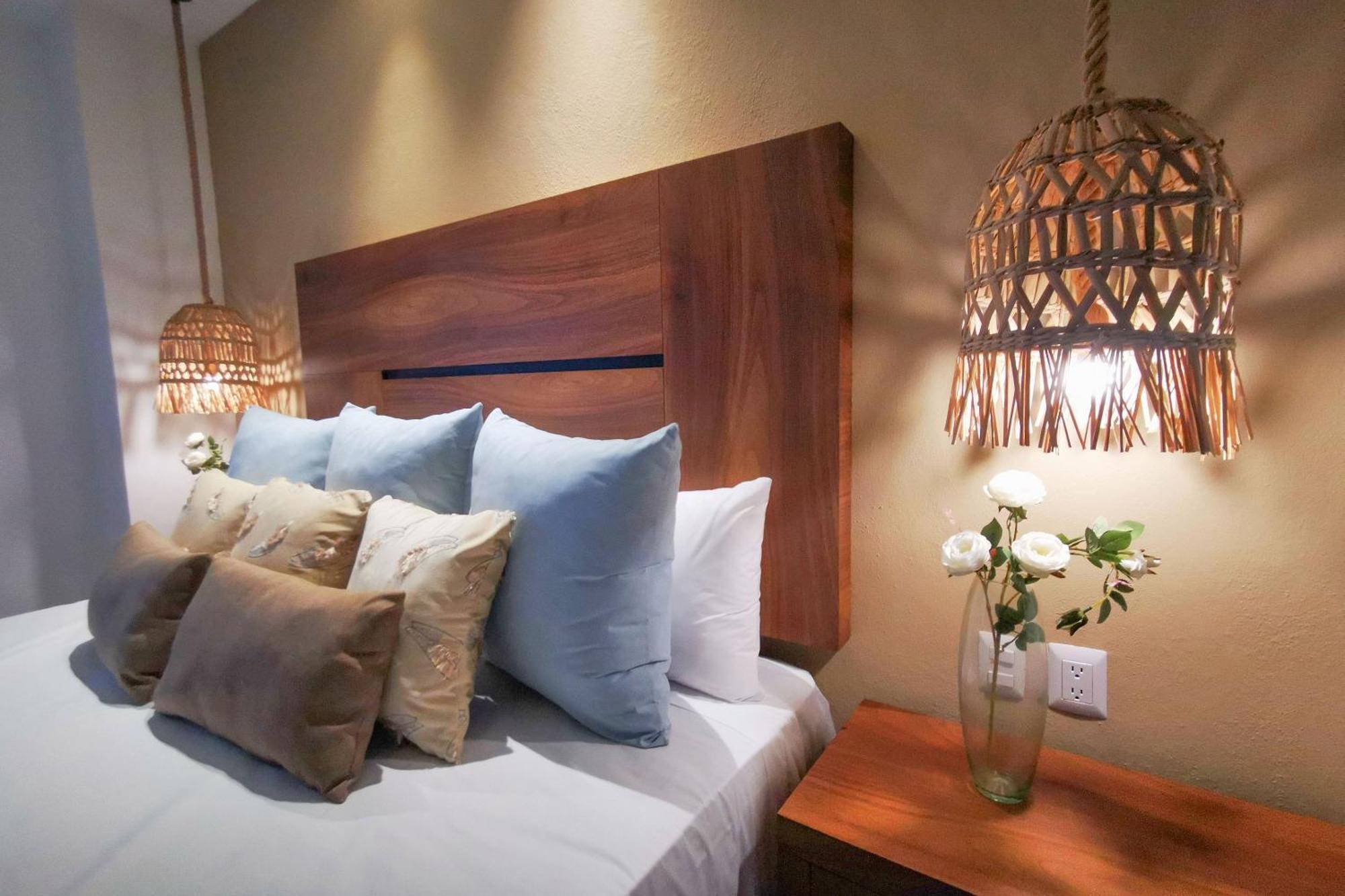 Apartment 6 Blocks To Beach, Roof Terrace With Spa Tub & Bbq *