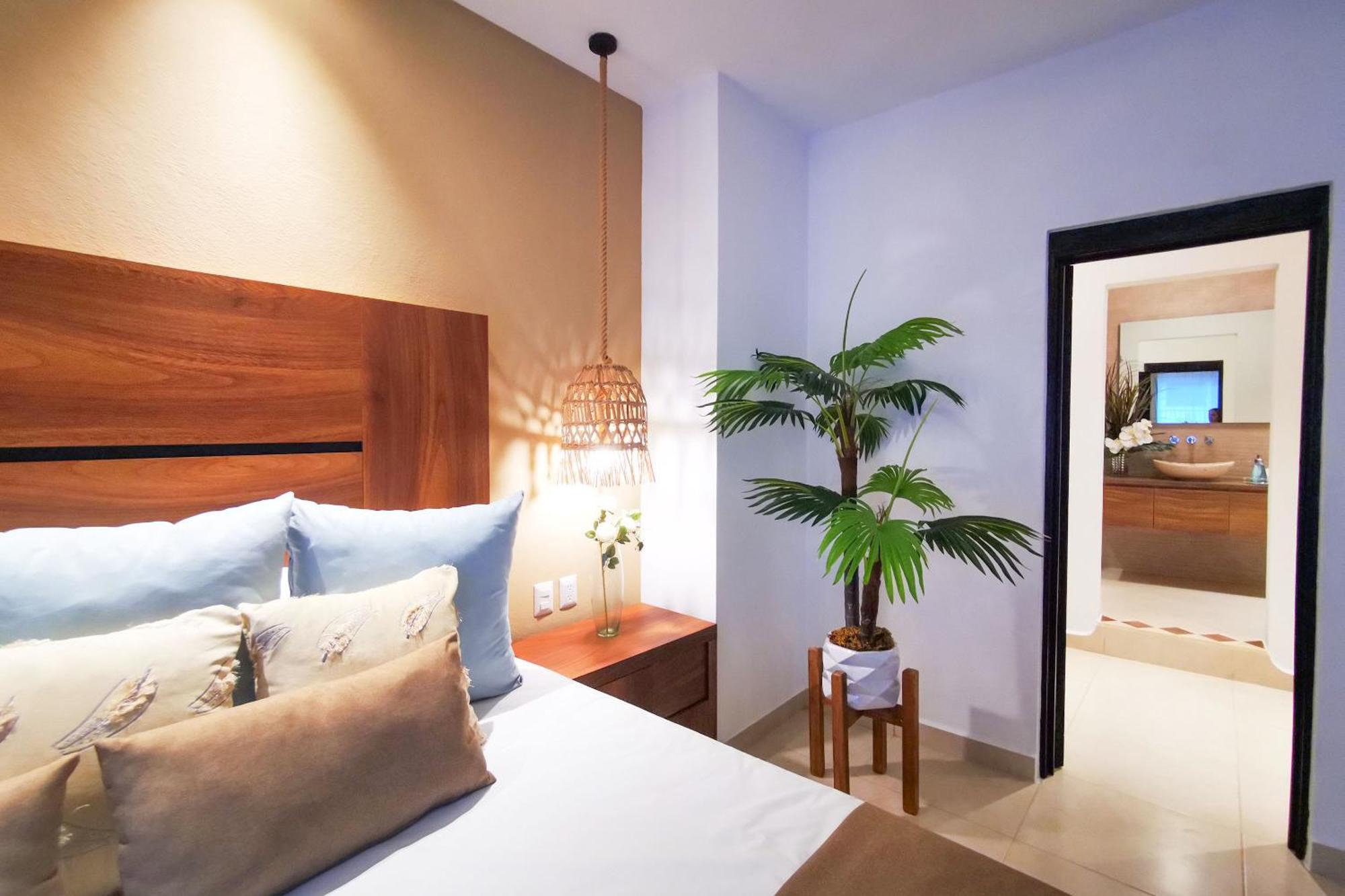 Apartment 6 Blocks To Beach, Roof Terrace With Spa Tub & Bbq Puerto Vallarta