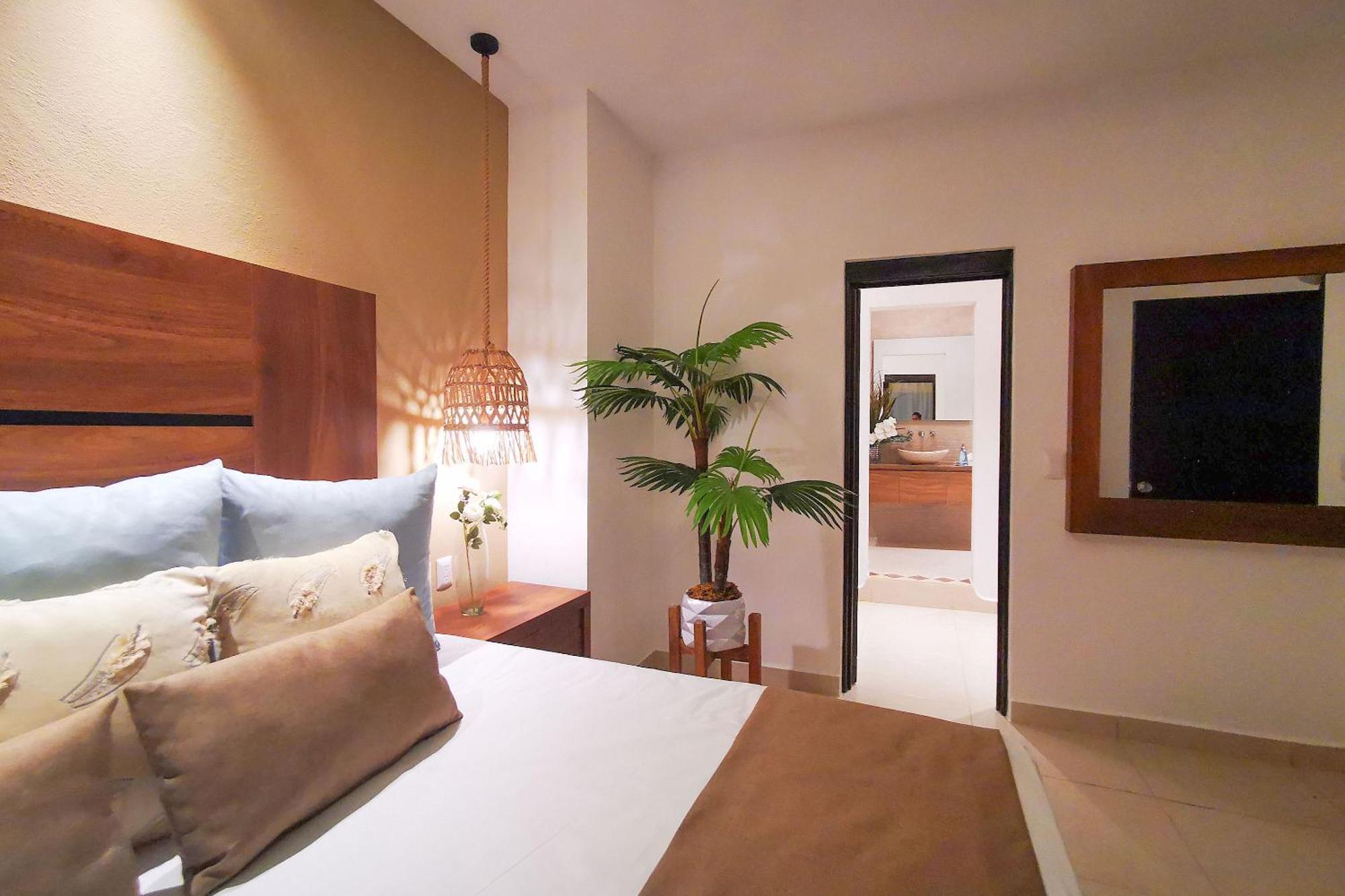 6 Blocks To Beach, Roof Terrace With Spa Tub & Bbq * Puerto Vallarta